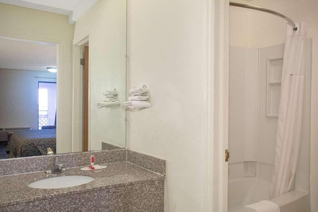 Economy Hotel Wichita- Florence St 외부 사진